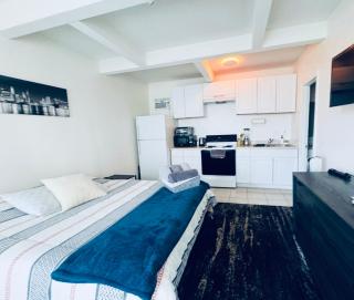 Wonderful LA studio apartment - 2