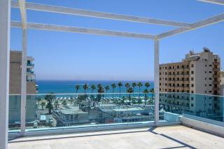 Style by the Sea I Palm Central - Finikoudes Beach - 0