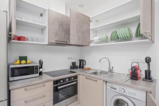 Style by the Sea I Palm Central - Finikoudes Beach - 6