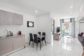 Style by the Sea I Palm Central - Finikoudes Beach - 5