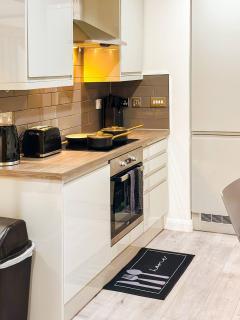 Spacious City Centre Apartment for Up to 5 - Leicester - 2