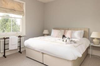 Victorian House Sleeps 14 Pool and Gardens - 8