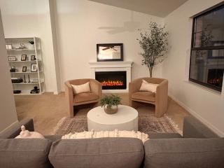 New Pool Home Family Escape - 8 Min Beach - 2