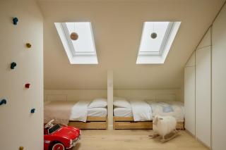 Elegant 4-Bed Townhouse Private Garden Parking - 8