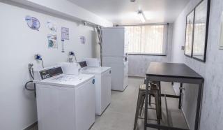 HOM I WiFi, Parking, AA , A pasos Metro y Mall - 5