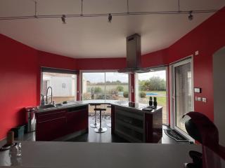 Villa Oyala avec piscine, spacieuse et de qualite - 6