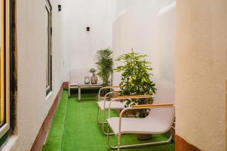 New&Improved Central Lisbon 41 bedRiver front - 3