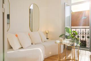 New&Improved Central Lisbon 41 bedRiver front - 1