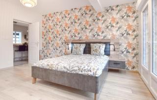 5 Bedroom Beautiful Home In Carteret - 3