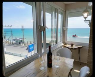 Kusadasi Beachfront Flat - 9