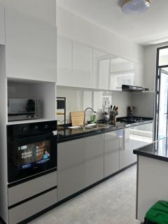 Spacious 2 bedroom Kileleshwa - 6