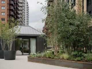 For Students Only Canvas Wembley Arthur House - 3