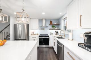 Renovated 4 bed, 2 bath Single Family Home - 7