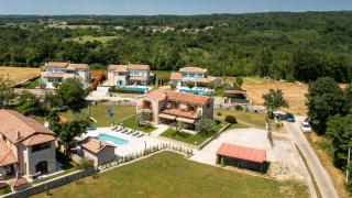 Rustic villa Marijanin Vrt with pool in Tinjan - Radetići - 4