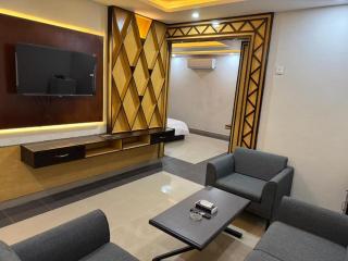 Sapphire Stays Hotel and Restaurant Peshawar - 6