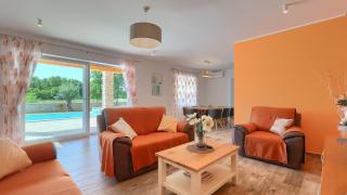 Activity villa Gardenia with pool in Tinjan - 7