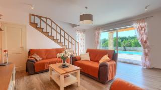 Activity villa Gardenia with pool in Tinjan - 3