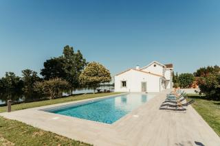 Loxe - Lodge Luxe Lot - 1