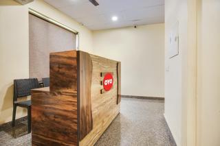 OYO Flagship Hotel Town House - 2