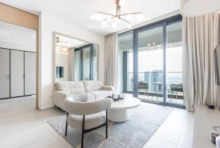 Prime 1BR with Marina Views and Beach Access - 0