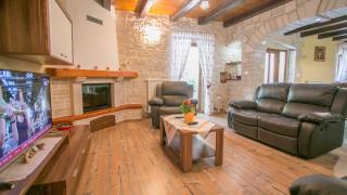 Rustic villa Casa Mendula with grill in Tinjan - Srbinjak - 7