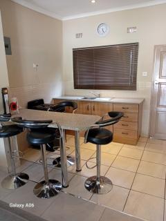 Victoria Apartments - 5