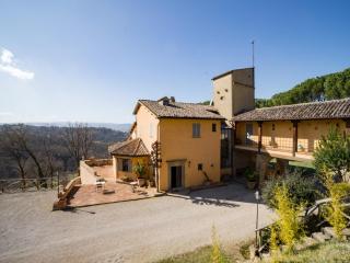 Umbrian Charm with Pool Alfresco Delight - 9