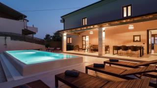 Modern villa Molindrio with pool in Porec - 8