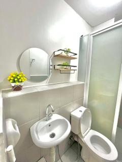 Cozy Family 2BR Condo for 8pax with Wi-Fi & Netflix Unit Nate by GERRA at Urban Deca Homes Banilad - 2