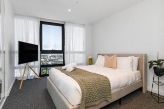 Modern Southbank Gem 3 bed 2 bath with Bay views - 3