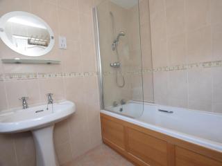 4 Bed in Seaview oc-74829 - 1