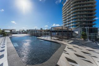 Official Mercury Suites With Rooftop Pool Access - 7