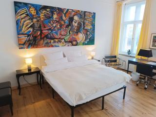 Studio Berlin Center - 0