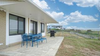 Coastal Escape by Bayley Vacation Rentals - 5