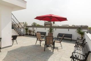 Spacious 2-Bedroom Apartment with Private Terrace, Central Delhi - 9