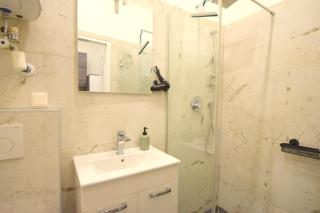 Cozy Apartments in Central Location with Free Parking on Availability - 7