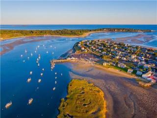 Sea Breeze by Bayley Vacation Rentals - 1