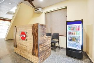 OYO Flagship Hotel Town House - 5