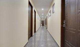 OYO Flagship Hotel Town House - 0