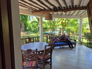 Petasha Bustani Villas Diani with pool and parking - 4