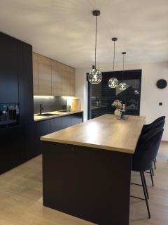 Willa Black Wood - 9