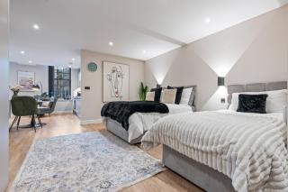 Studio Seven - Leeds City Centre - Central Station - 0