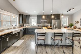 Group Retreat Near Spirit Mtn and Duluth Lakefront! - 9