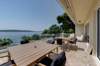 Palmezzo Beachfront Suites with Heated Pool - 1