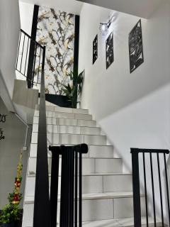 Homestaymsenyumiays Netflix KLIA 15 min - 9