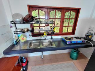 House 3 Bedroom Perfect for Families - Kitchen - Seaviews - Fast Wifi near Haad Rin - 8