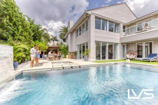 Poinciana-LuxeHome Wlk2Beach HeatedPool HotTub - 8