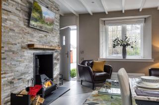 Courtyard Cottage - 6