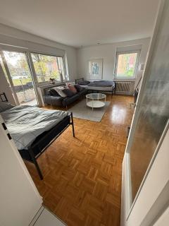 Monteurwohnung bei Köln, Düsseldorf WLAN, Parkplatz, Küche, TV - 0