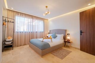 Chill Repeat Designer 2BR 2BA In Central Gueliz - 4